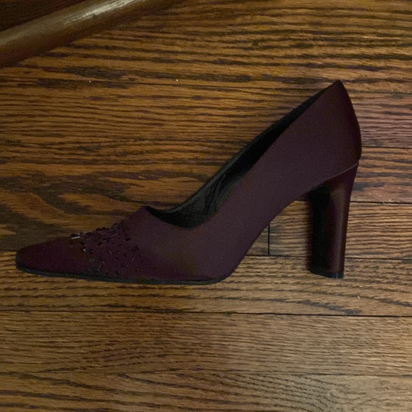 ENZO ANGIOLINI CLASIC PUMPS SIZE 8M . - Picture 6 of 10